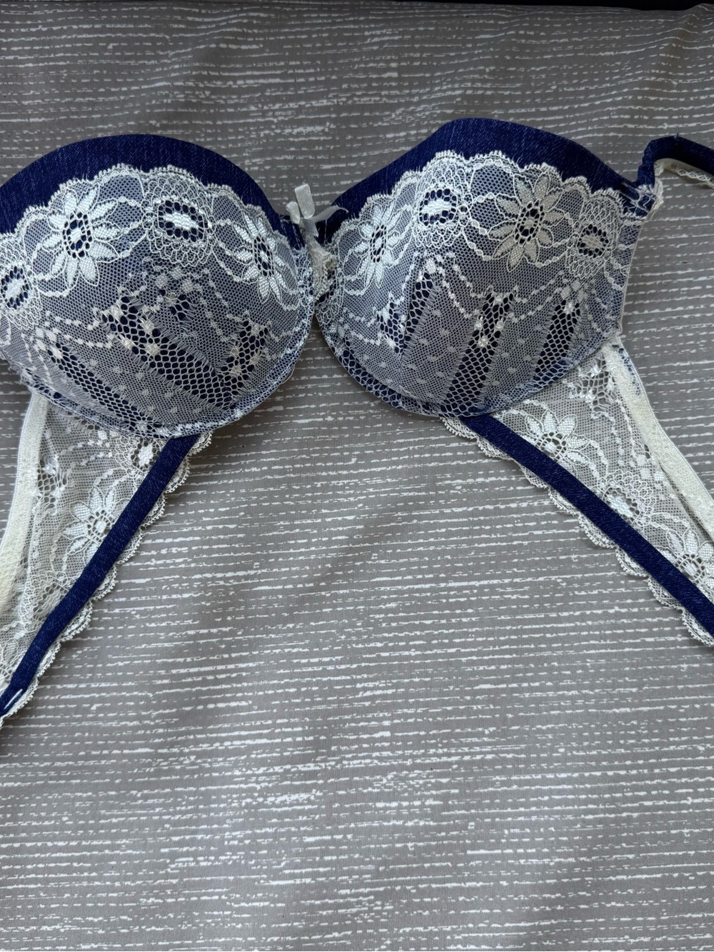 Paris Blues Sz 36C  Denim Blue & Lace Push Up Bra VGUC 😊😊